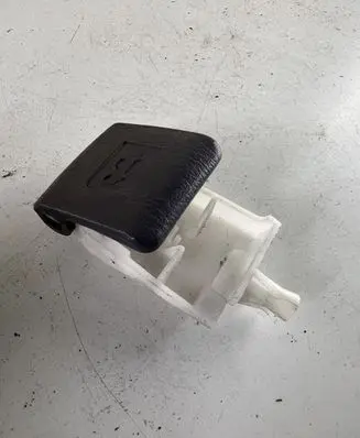 Toyota Yaris Verso Engine bonnet (hood) release handle