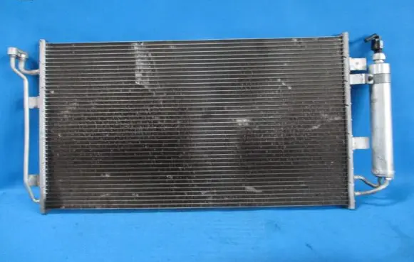 Nissan Leaf I (ZE0) A/C cooling radiator (condenser)