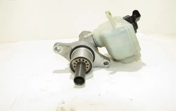 Volkswagen Caddy Master brake cylinder 1K1611301D
