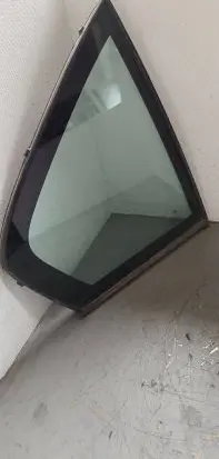 BMW 7 E38 Rear vent window glass 
