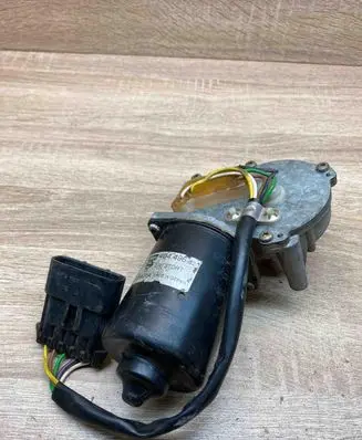Opel Zafira A Wiper motor 40449612