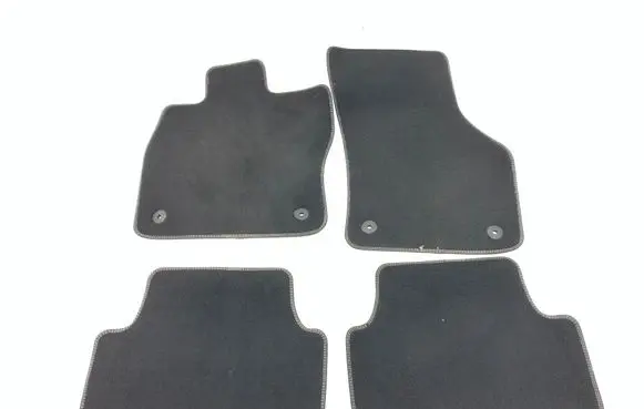 Volkswagen Golf VII Car floor mat set