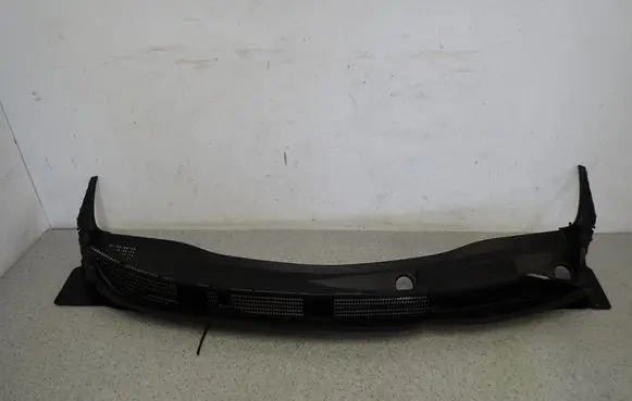 Nissan Micra Wiper trim