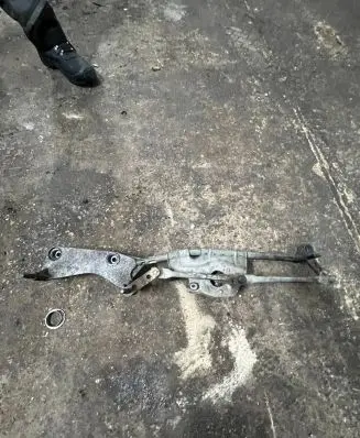 Mercedes-Benz ML W164 Front wiper linkage and motor A1648201742 404930 2395N