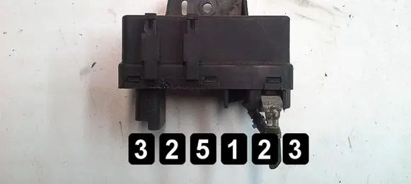Peugeot 607 ABS relay 9628756080