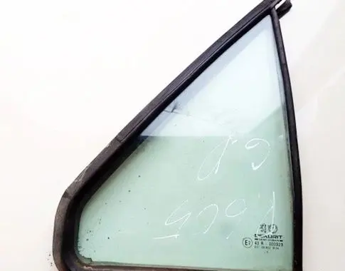 Rear vent window glass