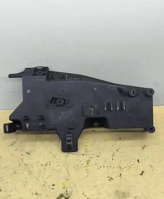 BMW 5 E60 E61 Other engine bay part 7810180 6210310405 62440410