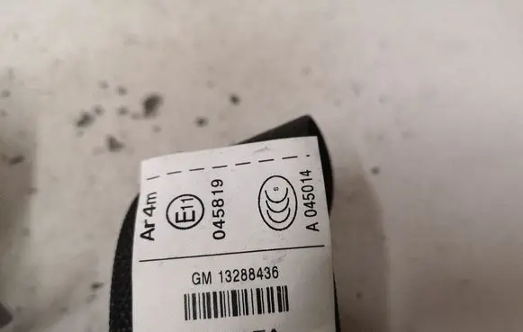 Opel Insignia A Rear seatbelt 13288436