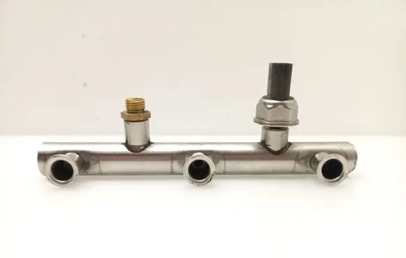 Audi A6 S6 C6 4F Fuel main line pipe 06E130089D 70351196 03C906051D