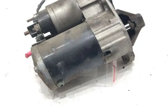 Dacia Sandero Starter motor 8200815083