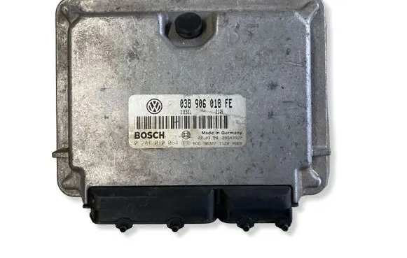 Volkswagen PASSAT B5 Engine control unit/module 038906018FE