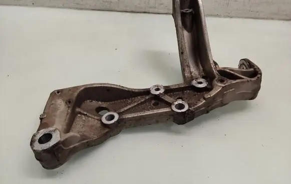 Volkswagen Golf Plus Front lower control arm/wishbone 1K0199295E