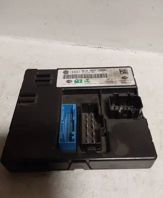 Audi Q7 4L Light module LCM 4L0907289C 4L0910289F