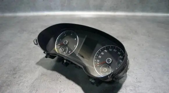 Seat Alhambra (Mk2) Speedometer (instrument cluster) 7N5920970J