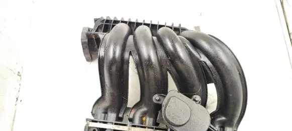 Mercedes-Benz C W203 Intake manifold 1867657 080713