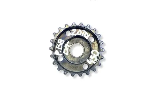 Volkswagen PASSAT B8 Crankshaft gear 04L105263C