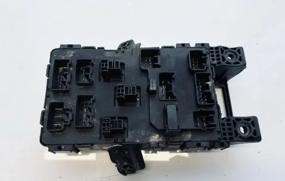 Toyota Previa (XR30, XR40) II Fuse box set