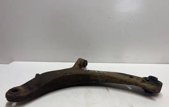 Subaru Impreza II Front lower control arm/wishbone
