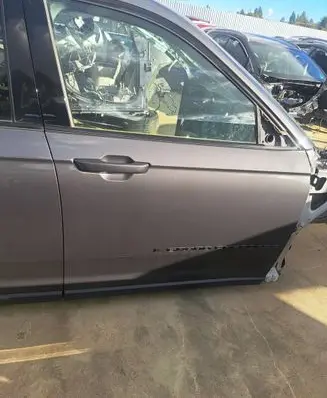 Jeep Grand Cherokee WL Front door