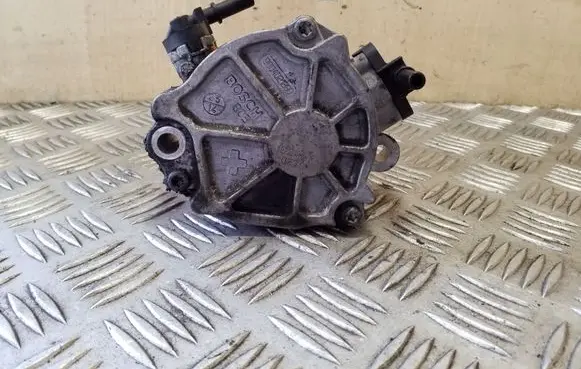 Citroen C4 Grand Picasso Vacuum pump 9804021880