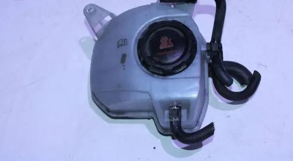 Volkswagen Polo VI Coolant expansion tank/reservoir 2Q0121407D