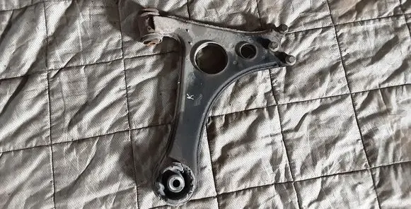 Mercedes-Benz A W168 Front lower control arm/wishbone