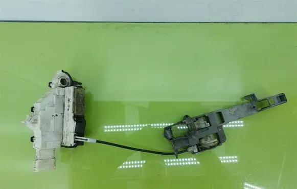 Peugeot 407 Front door lock 9656633080F