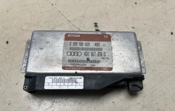 Audi A6 S6 C4 4A Engine control unit/module 4D0907379D 0265108005 502961172