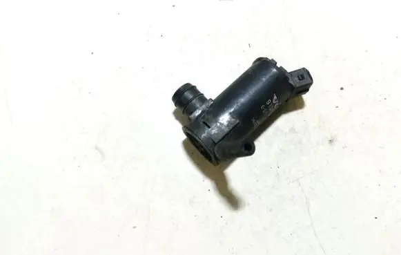 Volvo C70 Windscreen/windshield washer pump 9169611 060210-3950