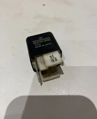 Mitsubishi Pajero Fuse module 0567006480