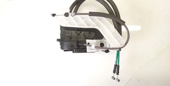 Hyundai ix35 Front door lock A045035