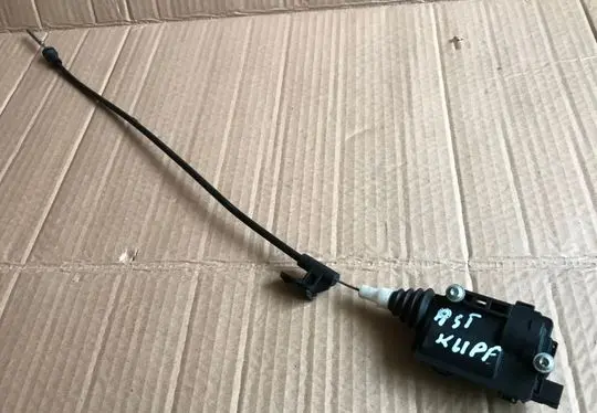 Fuel tank cap lock motor