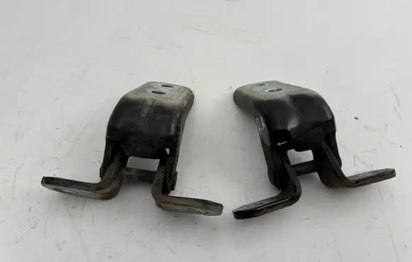 KIA EV6 Front door upper hinge A046057