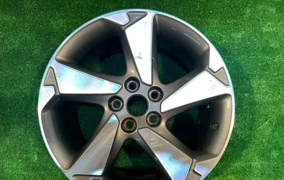 Ford Focus R17 alloy rim 