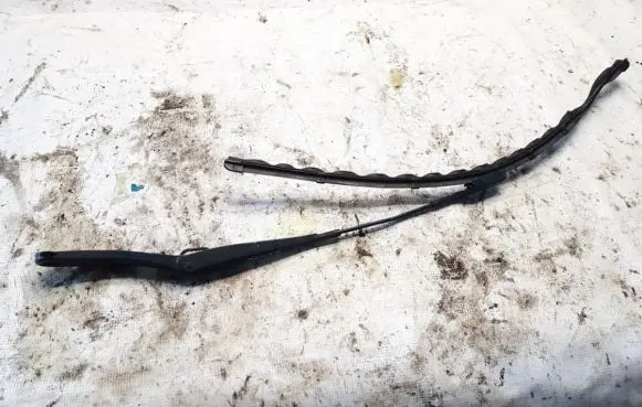 Volvo C30 Front wiper blade arm 31253998