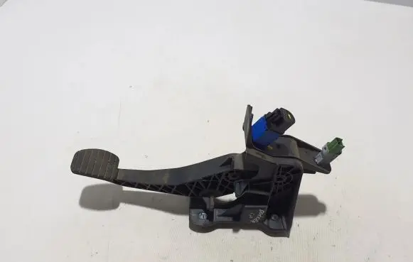 Dacia Dokker Clutch pedal 8201298896