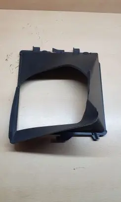 Porsche Macan (95B) Intercooler air channel guide 95B117335