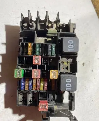 Volkswagen Jetta VI Fuse module 5C0937819H