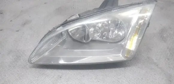 Ford Focus Headlight/headlamp 4M5113W030AD