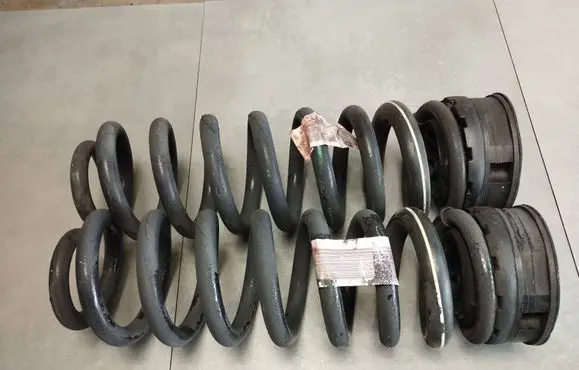 Mercedes-Benz GLE (W166 - C292) Rear coil spring