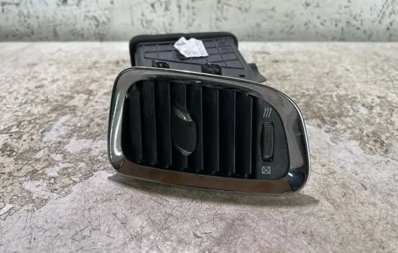 Dodge Durango Dashboard side air vent grill/cover trim X900168000