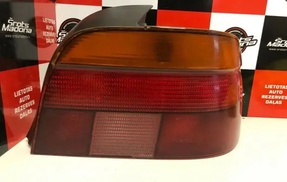 BMW 5 E39 Tailgate rear/tail lights 8358032