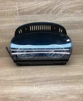 BMW 5 E60 E61 Speedometer (instrument cluster) 6983153 110080213