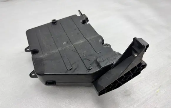 Volvo XC90 Engine control unit box 32283379