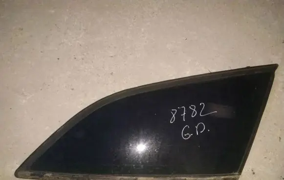 Ford Mondeo MK IV Rear side window