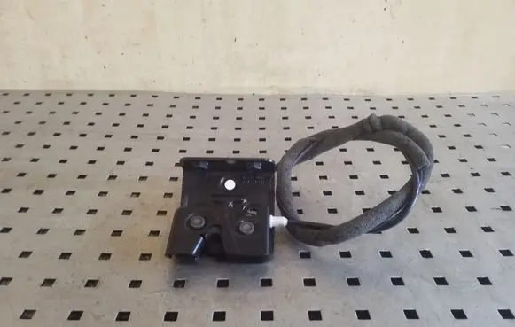 Audi S5 Facelift Seat back rest lock catch 8F0885297