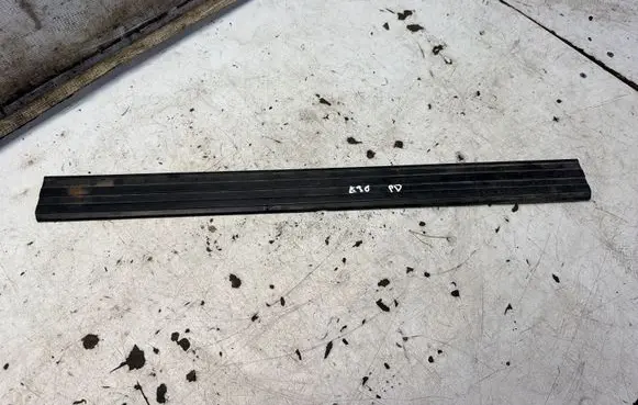 BMW 3 E30 Front sill trim cover