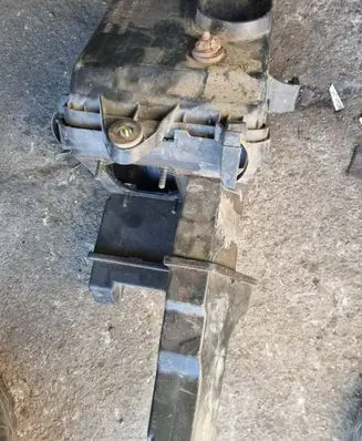 Mitsubishi Space Wagon Air filter box