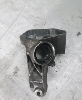 Mercedes-Benz C W204 Engine mounting bracket A646223060478