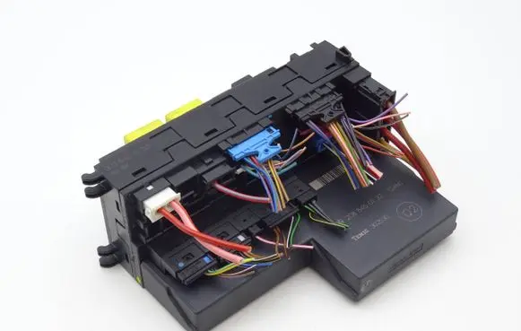 Mercedes-Benz CLK A208 C208 Fuse module 2085450132 0005404150